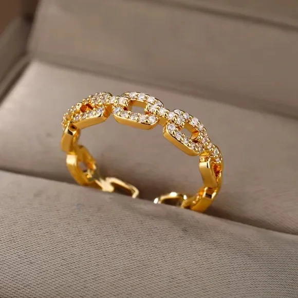 Elegant Gold Twisted Chain Link Adjustable Ring - Picture 2 of 6